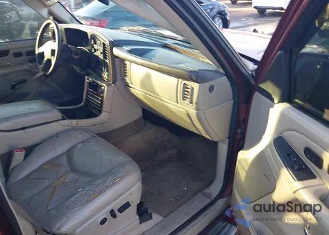 2003 Cadillac Escalade Standard z USA, uszkodzony, nr VIN 1GYEK63N93R291621